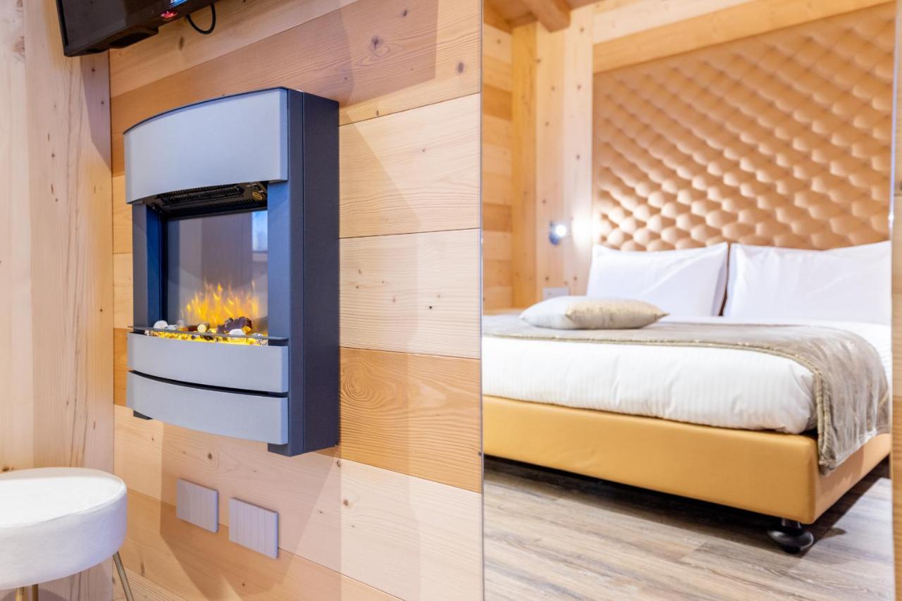Chalet Imbosc'ché - B&B in beautiful surroundings Livigno Exterior foto