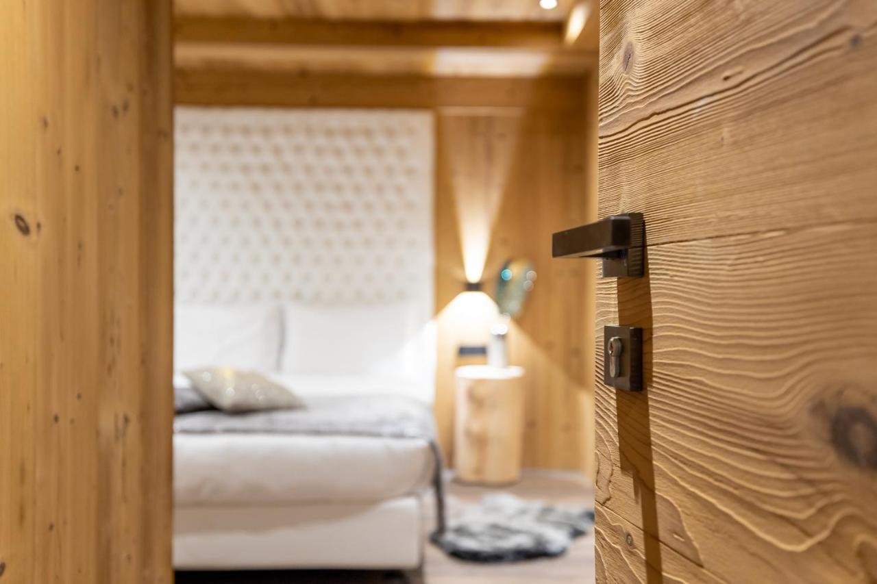 Chalet Imbosc'ché - B&B in beautiful surroundings Livigno Exterior foto